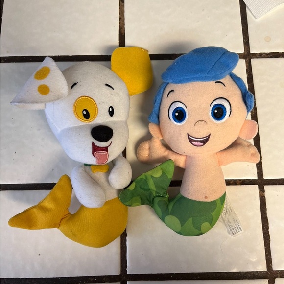 Bubble Guppies Plush Toys Gil & Bubble Puppy - Picture 1 of 3